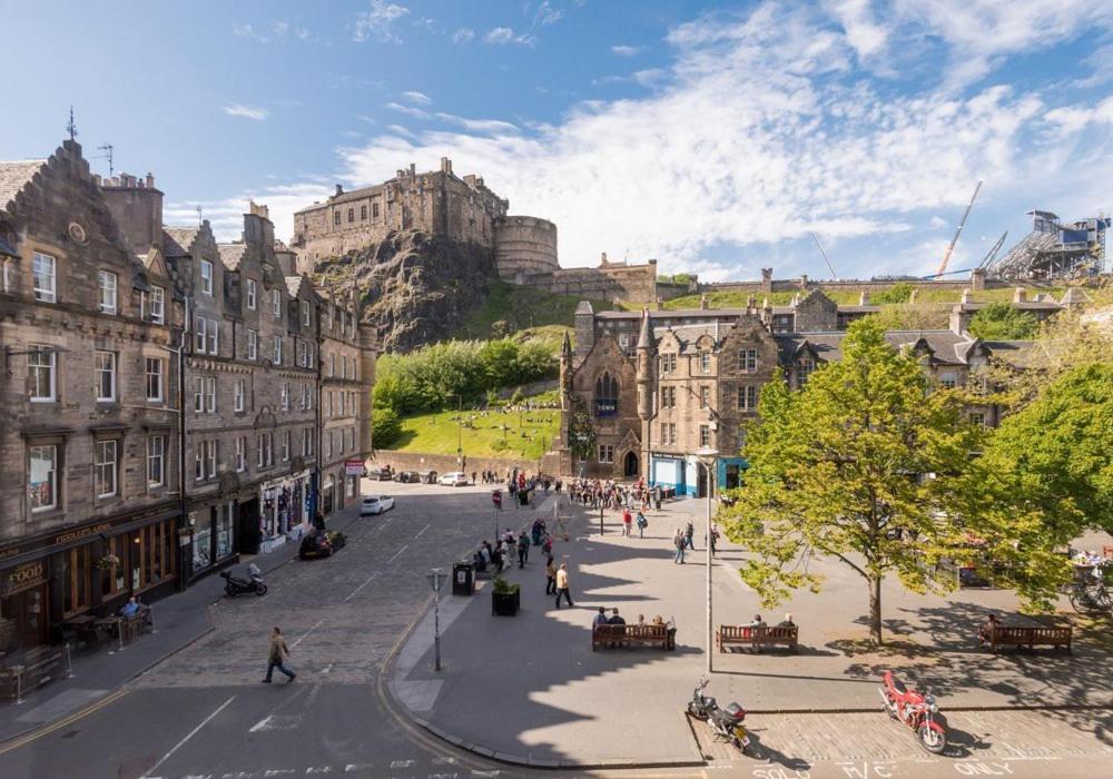 Entire Apartment In Edinburg Exteriör bild